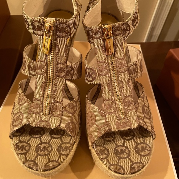 Michael Kors Wedge Shoes - Picture 1 of 5